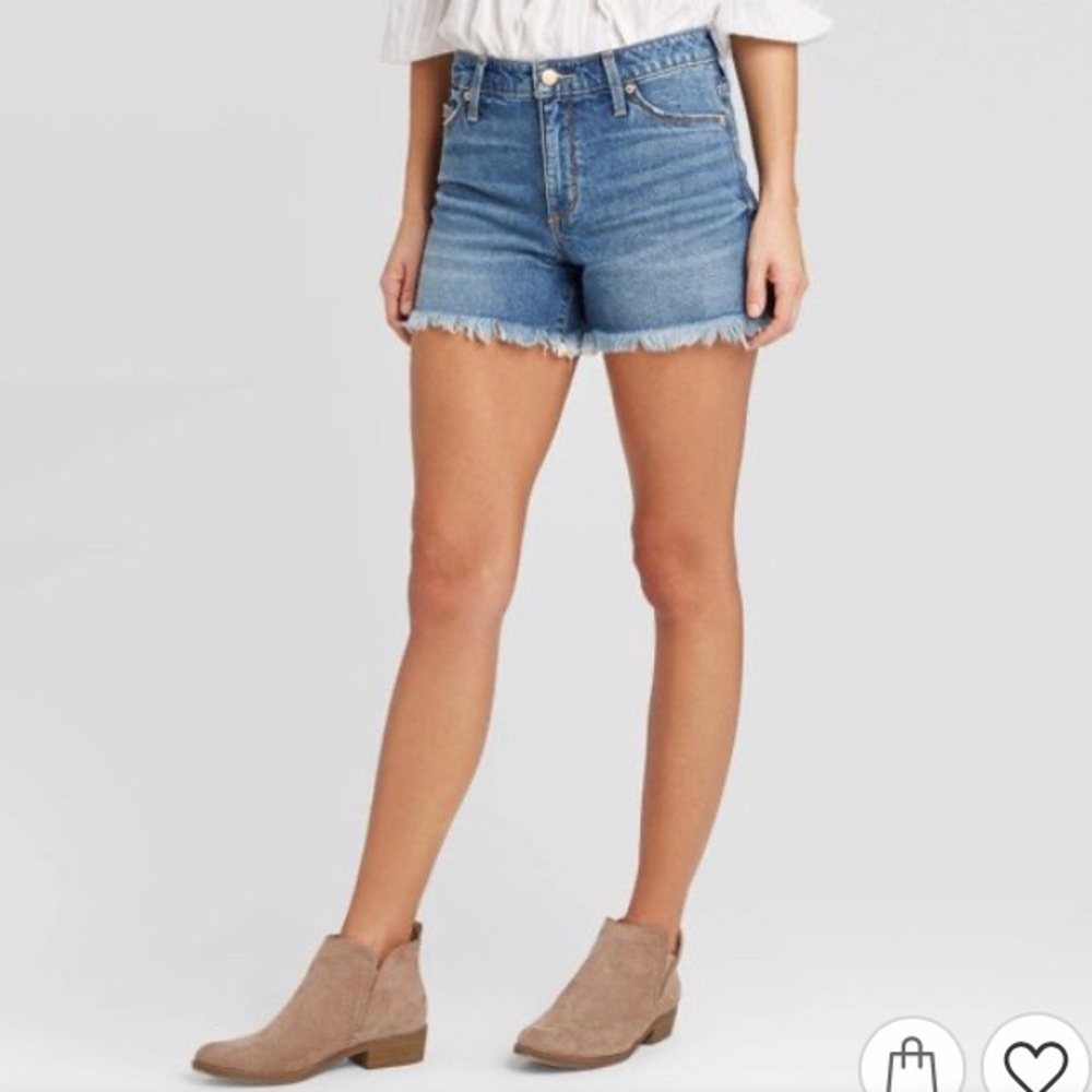 NWT Universal Thread high-rise shorts